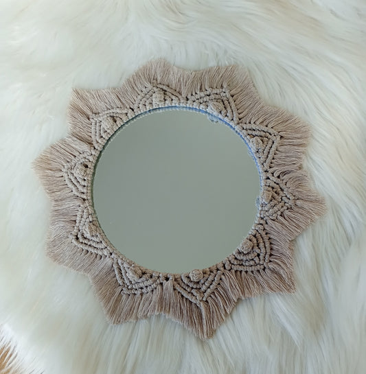 Miroir en macramé